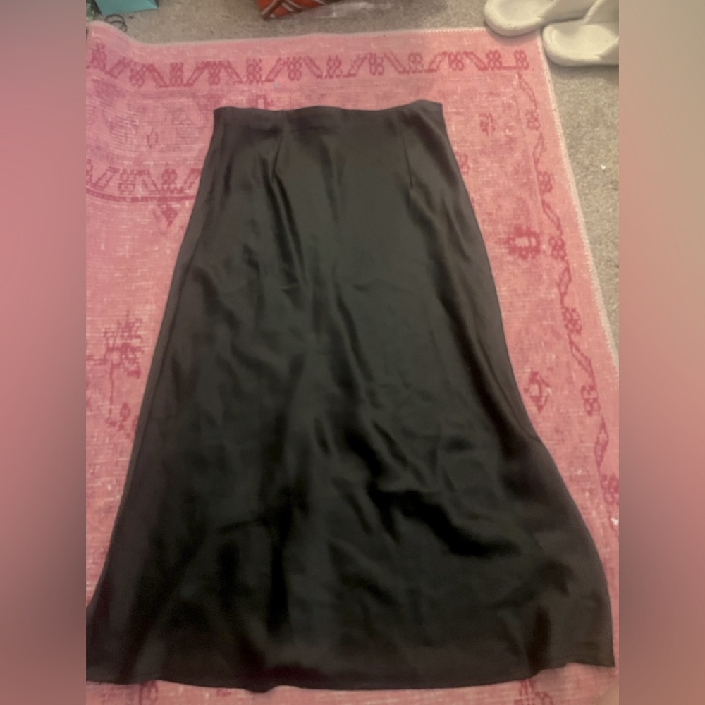 Silk mid length skirt never used Medium